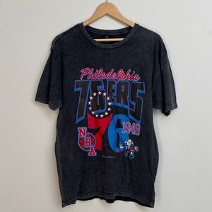 Peace Collective Philadelphia 76ers Acid Wash Graphic Men's L NBA Vintage Style